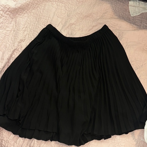 Banana Republic Dresses & Skirts - Banana Republic Black Bubble Mini Skirt
